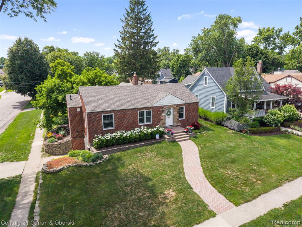 551 N Evergreen Street — photo