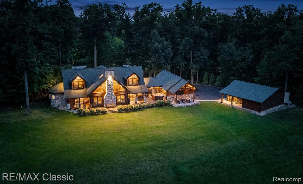 4489 Clara Louise Ct — photo