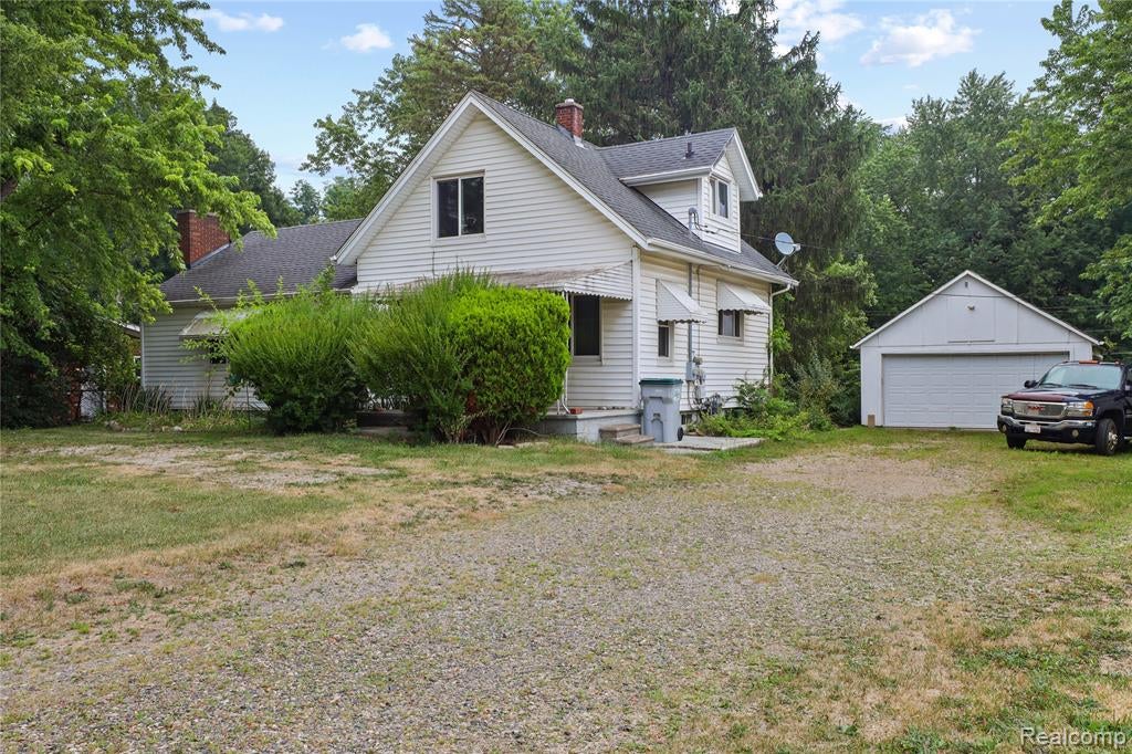 10835 Fieldcrest Drive — photo