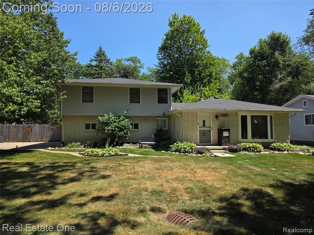 3239 Fox Boulevard — photo