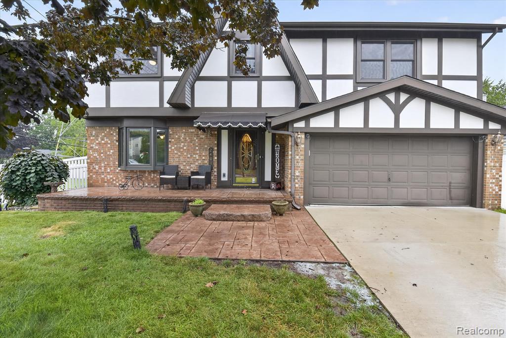 24011 Heritage Drive — photo