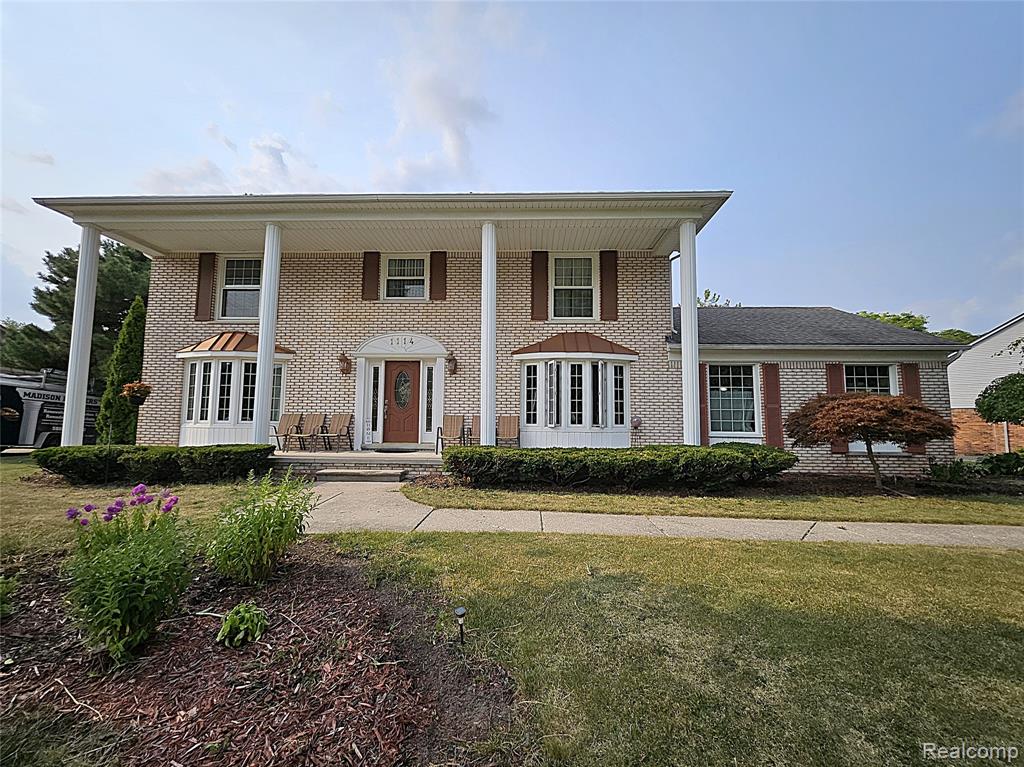 1114 Chaffer Drive, Rochester Hills, MI 48306 — photo 2