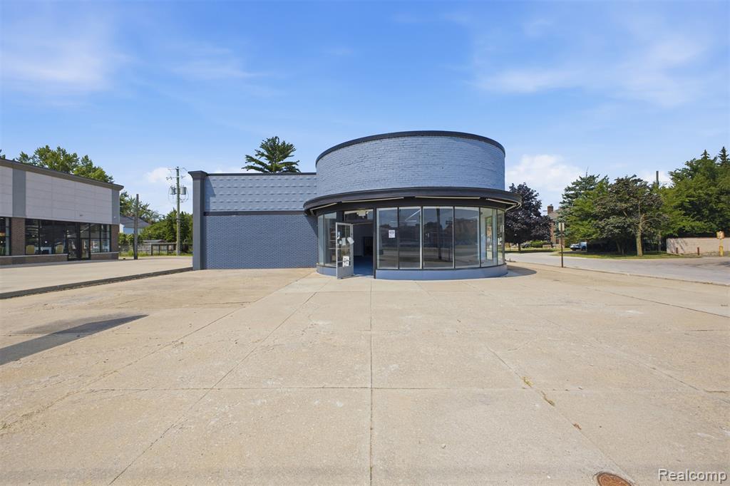 14222 Fort Street — photo