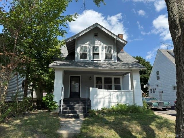 917 E 8th Street — photo