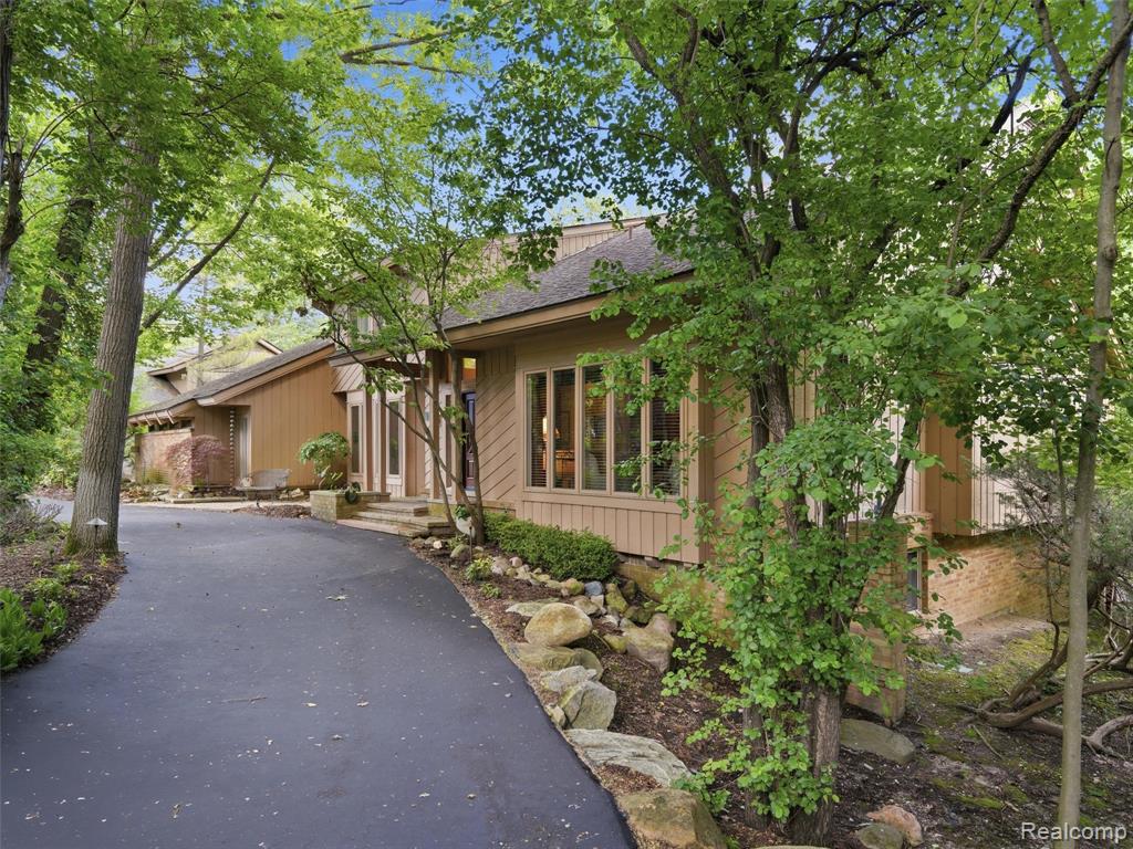 4751 Rolling Ridge Road — photo