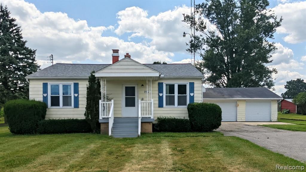 2173 W Mount Morris Road — photo