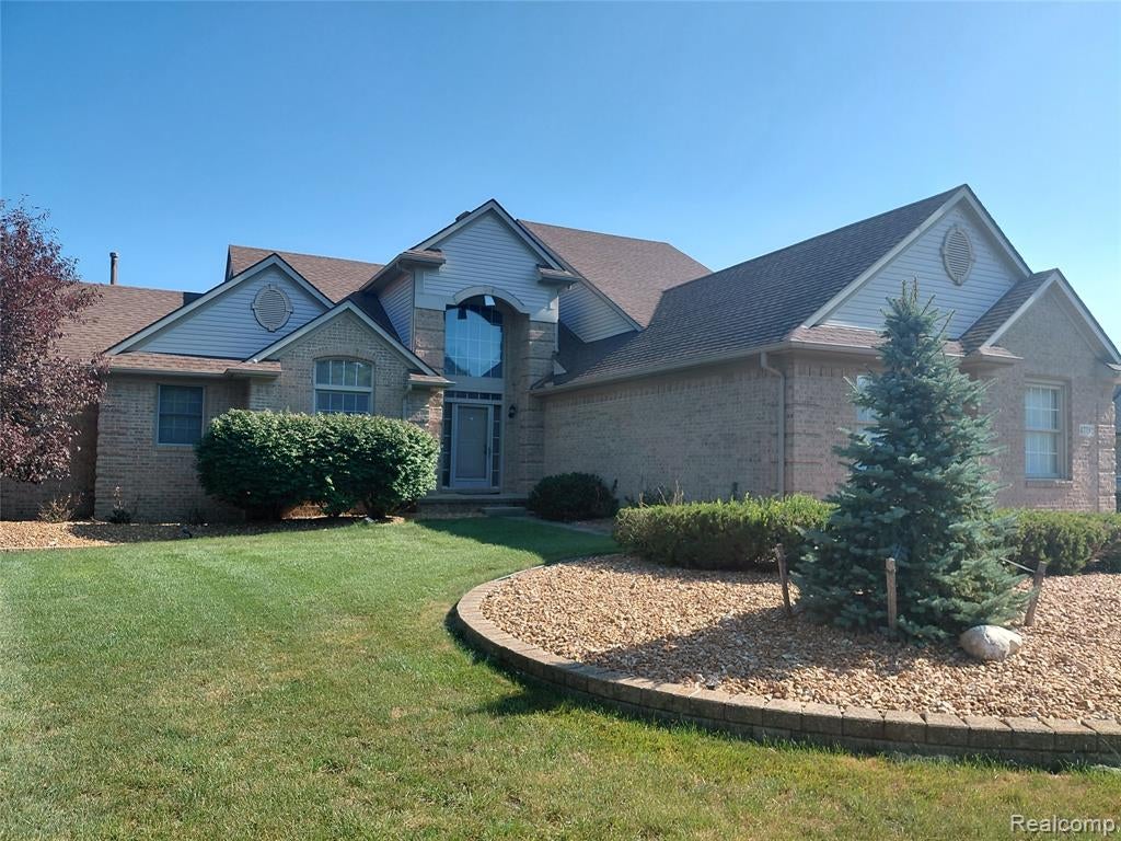 47752 River Woods Drive — photo