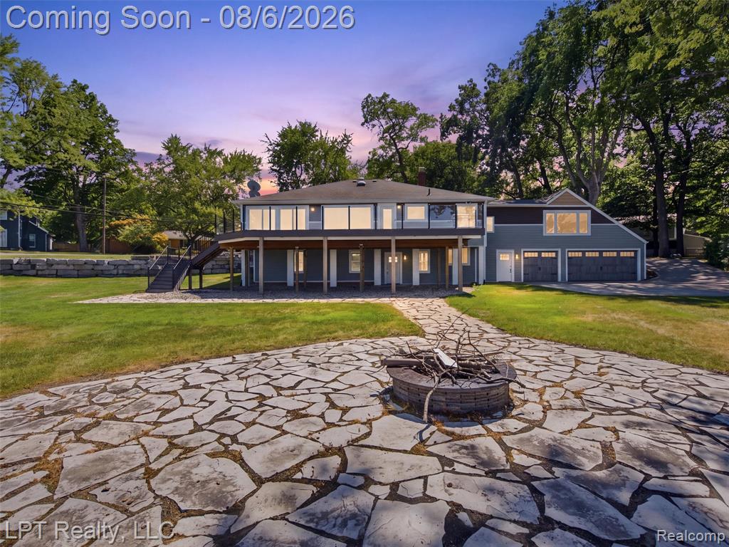 2200 S Long Lake Road — photo
