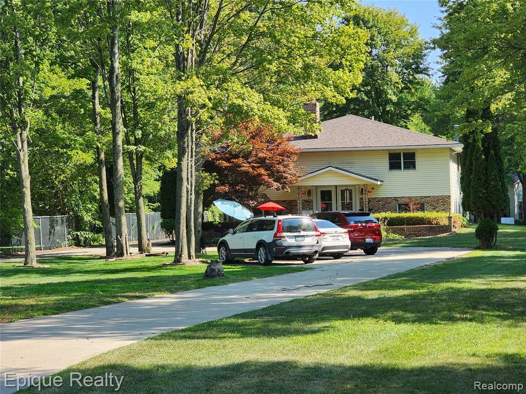 5637 Lapeer Road 5637 — photo