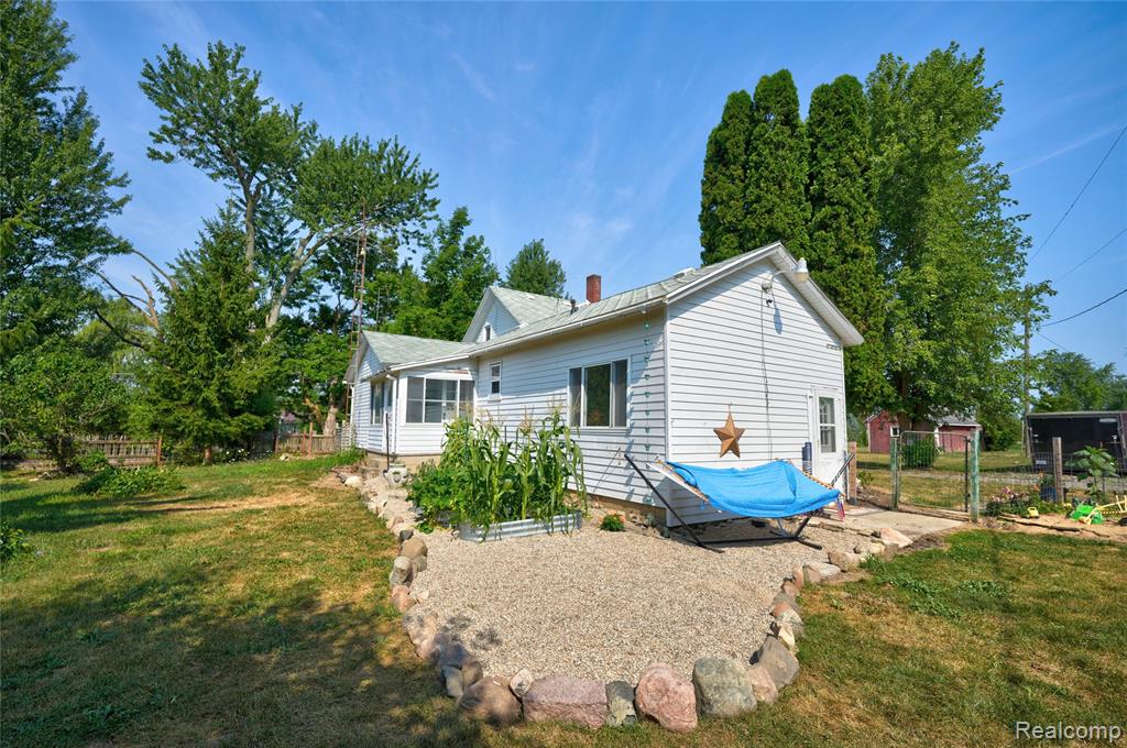 1175 S Morrish Road, Flint, MI 48532 — photo 3