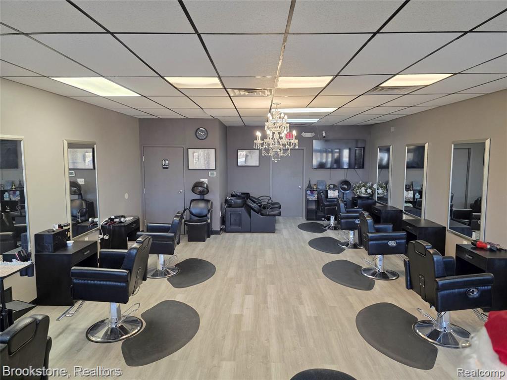 34857 Mound Rd — photo