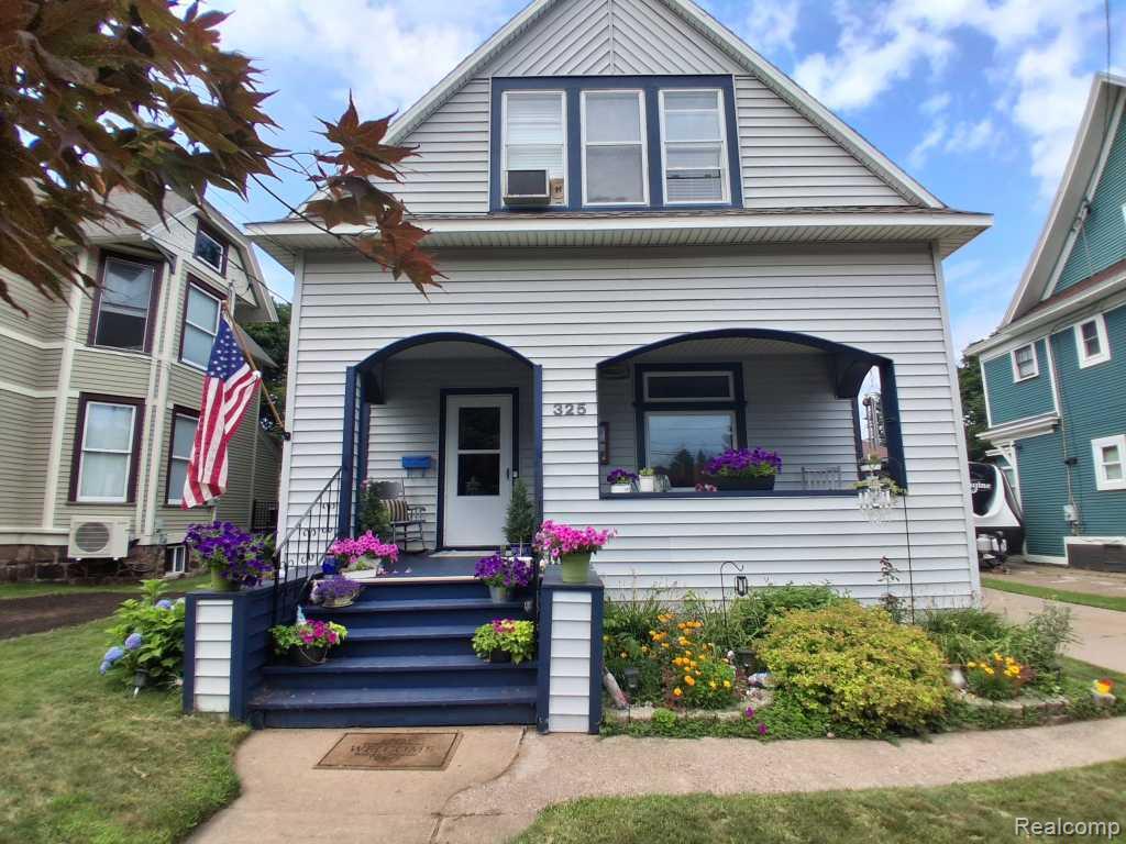 325 E Hewitt Avenue — photo
