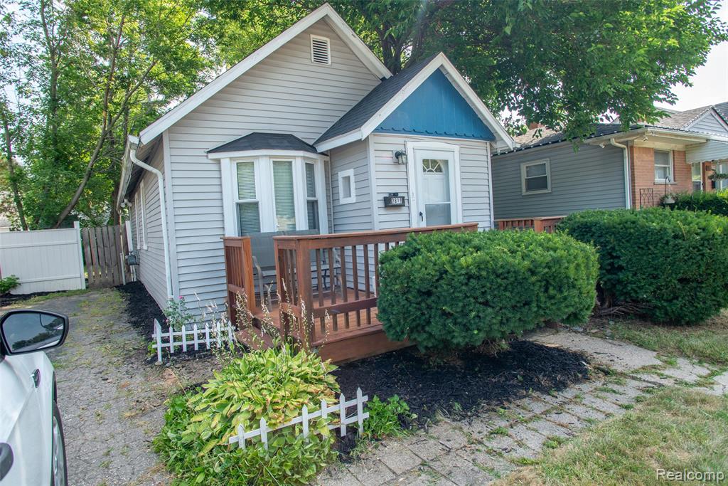 2814 Crooks Road, Royal Oak, MI 48073 — photo 3