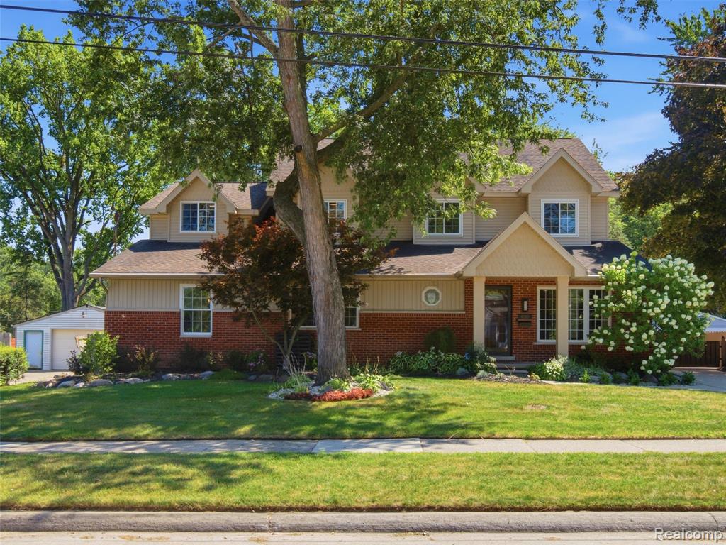 1010 Genesee Drive — photo