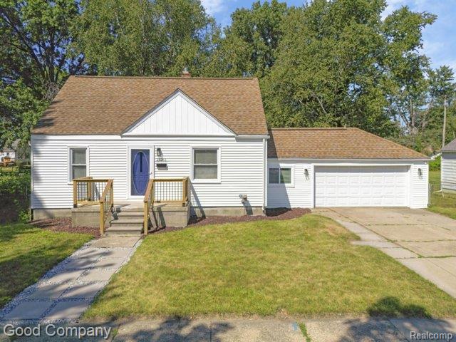 23161 Hill Avenue — photo