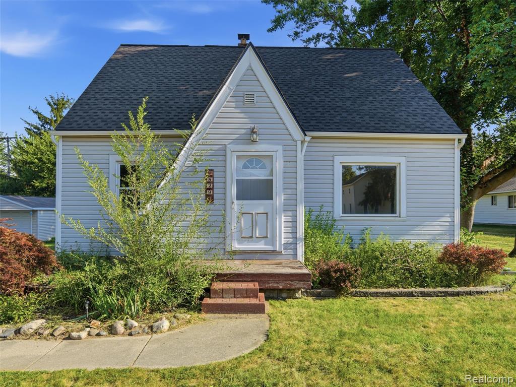 529 E Broad Street — photo