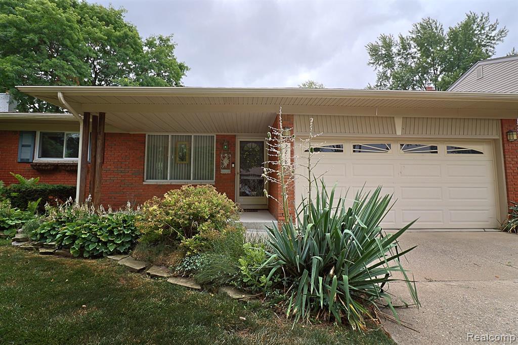 2298 Columbia Drive — photo