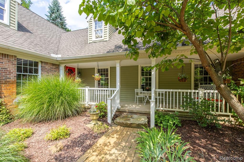 2411 Farmbrook Trail, Oxford, MI 48370 — photo 3