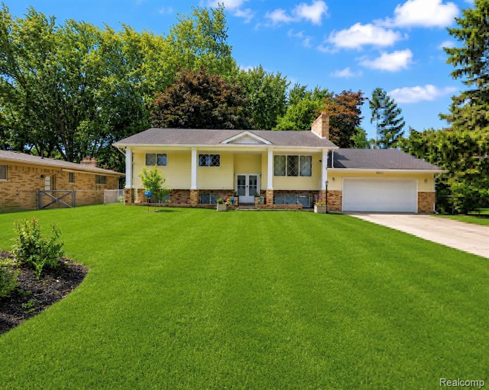 38185 Willowmere Street — photo