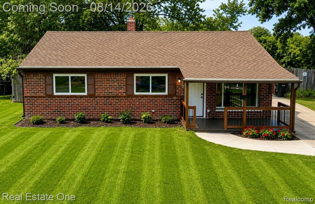28463 Sutherland Street — photo