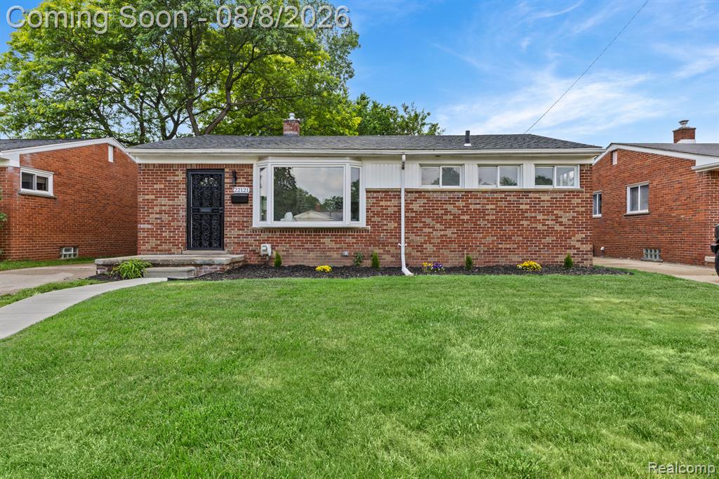 22121 Whitmore Street — photo