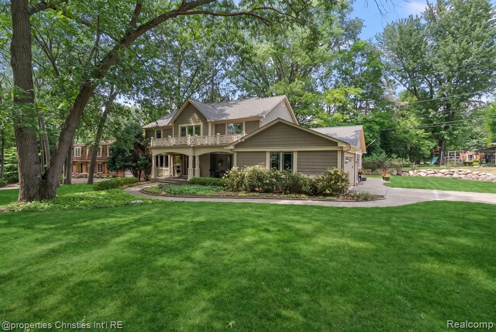 945 Peach Blossom Court — photo
