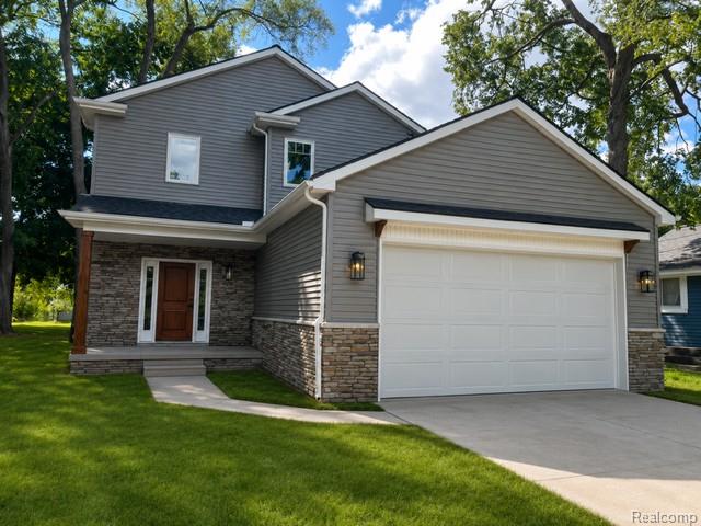 1206 W Round Lake Road — photo