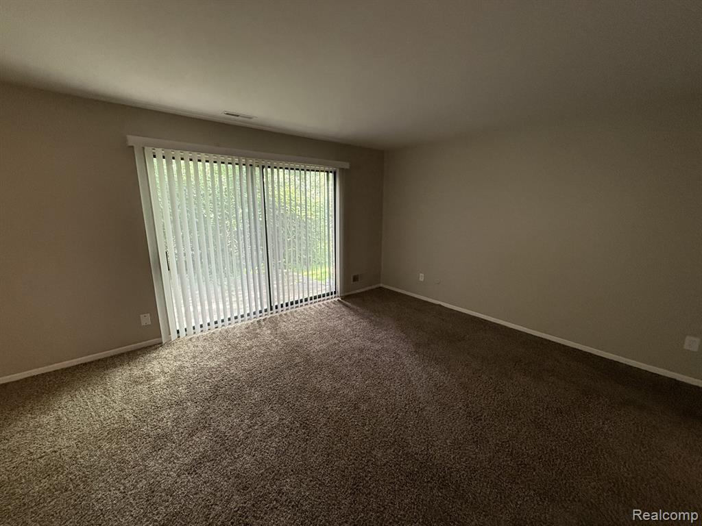 27153 Farmbrook Villa Drive, Southfield, MI 48034 — photo 2