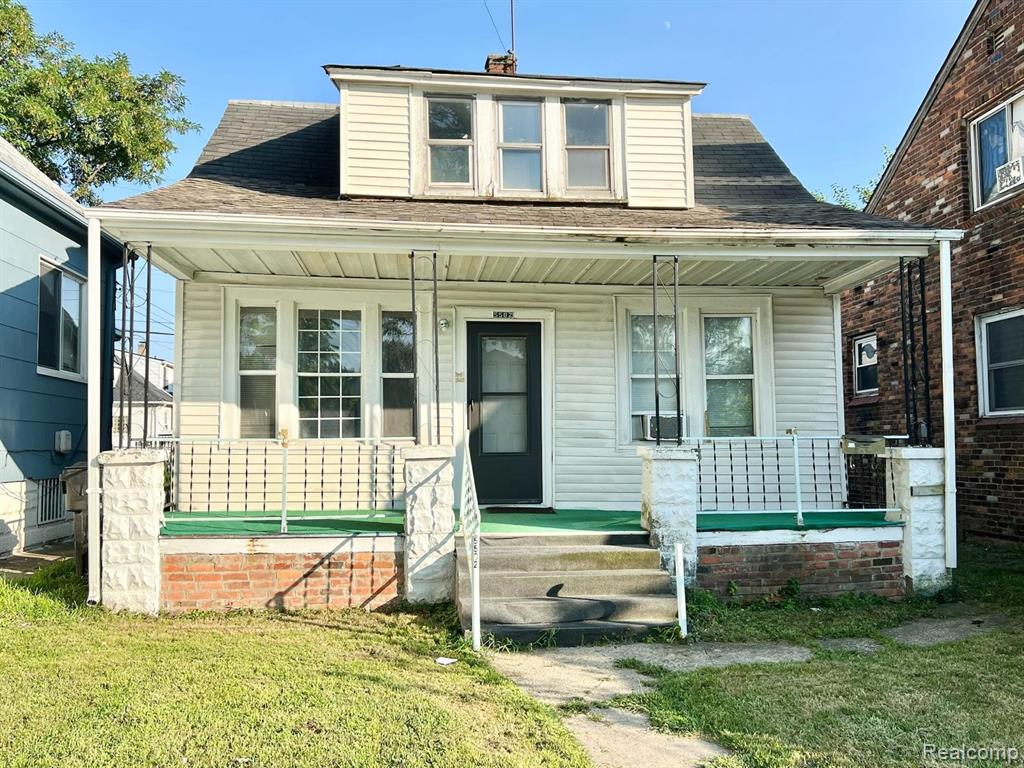 5582 Caniff Street — photo
