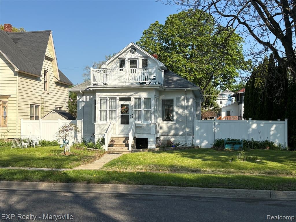 3809 Electric Avenue — photo