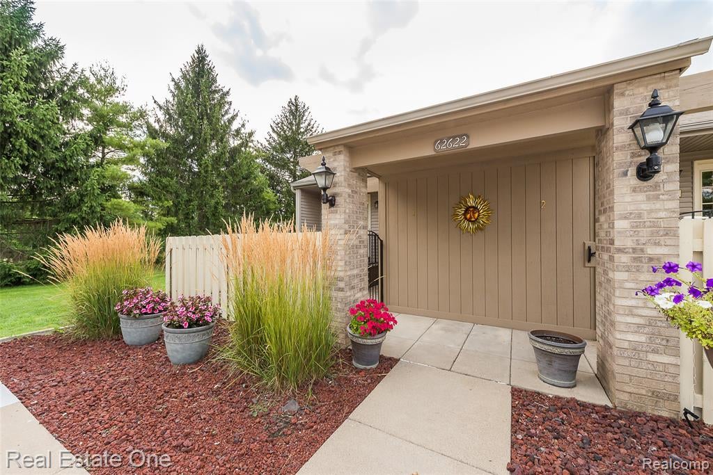 62622 Raleigh Court 1 — photo