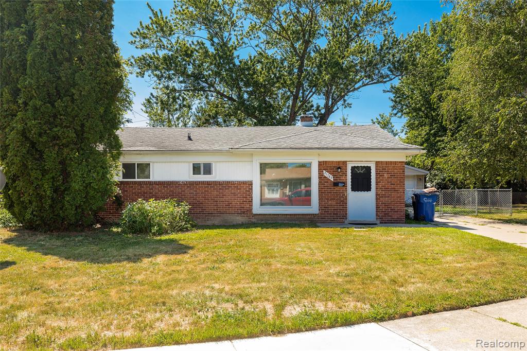 21763 Dexter Court — photo