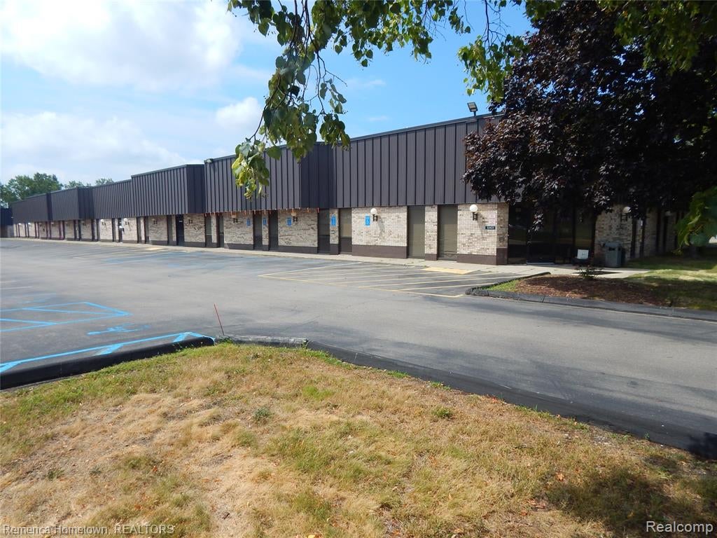 32423 Schoolcraft Road — photo