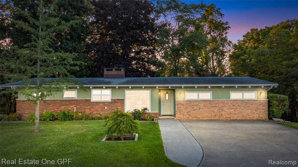 5068 Atkins Road — photo