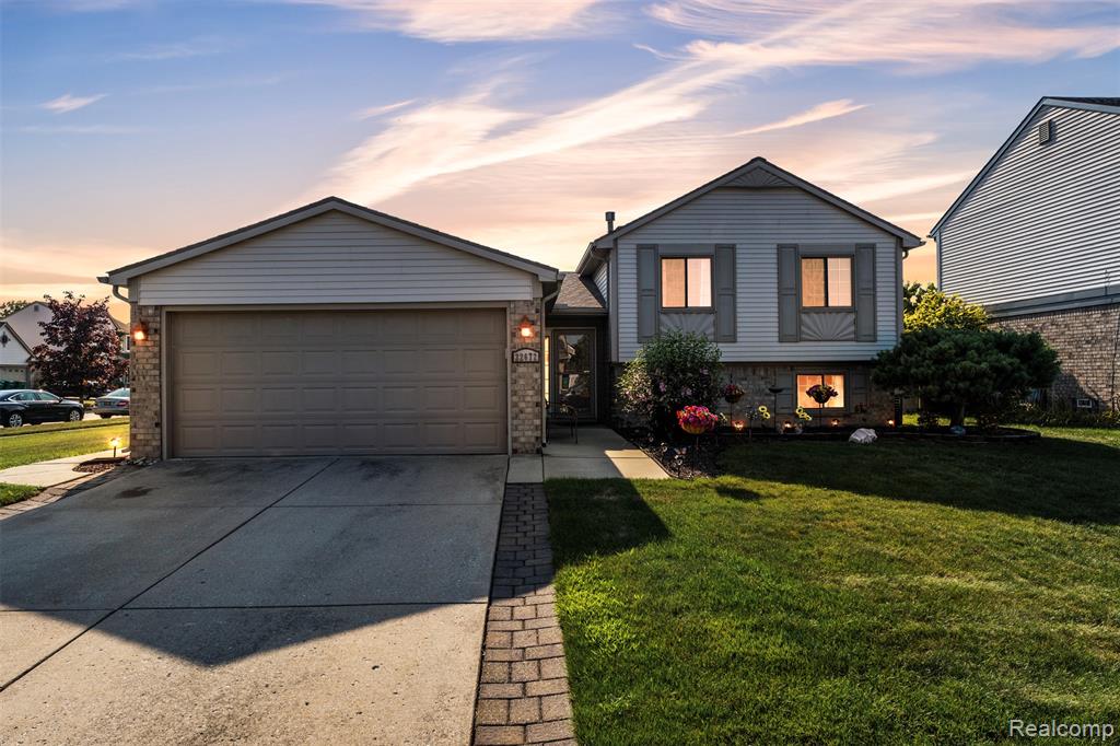 22672 Woodcreek Drive — photo