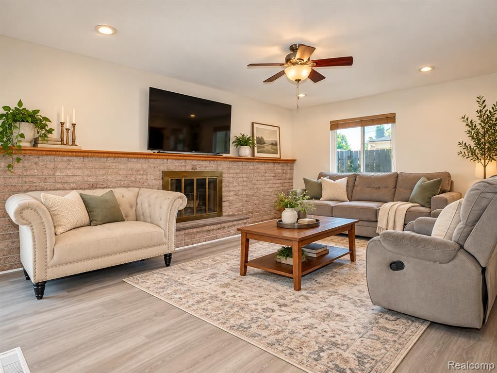 1635 Castleton Drive, Troy, MI 48083 — photo 2