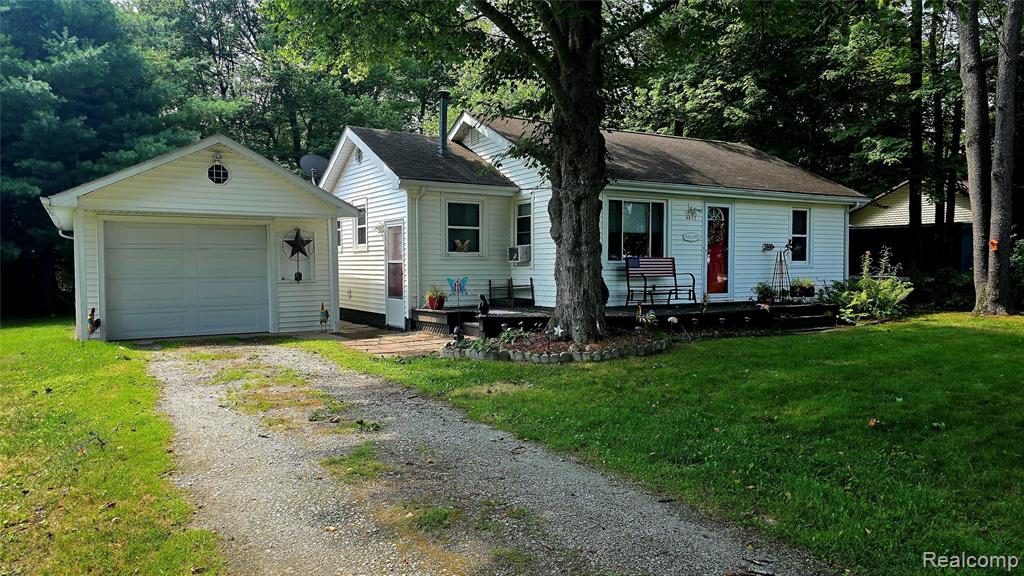 4677 Davidson Road — photo