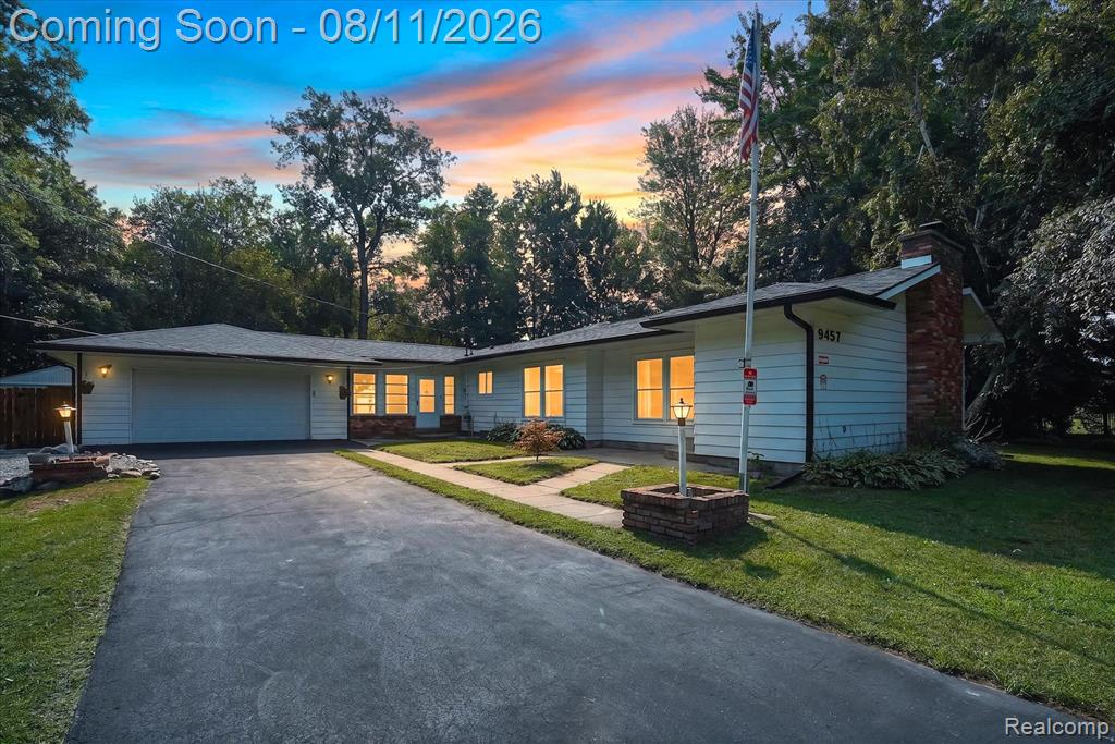 9457 Sheridan Road — photo