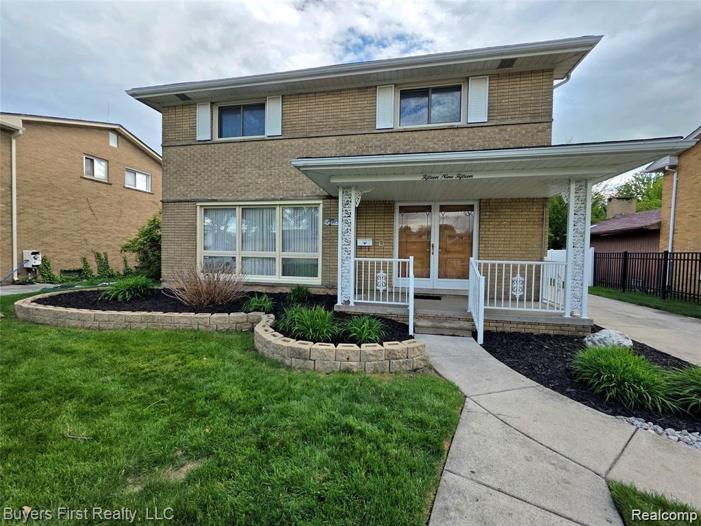 15915 Hilton Street — photo