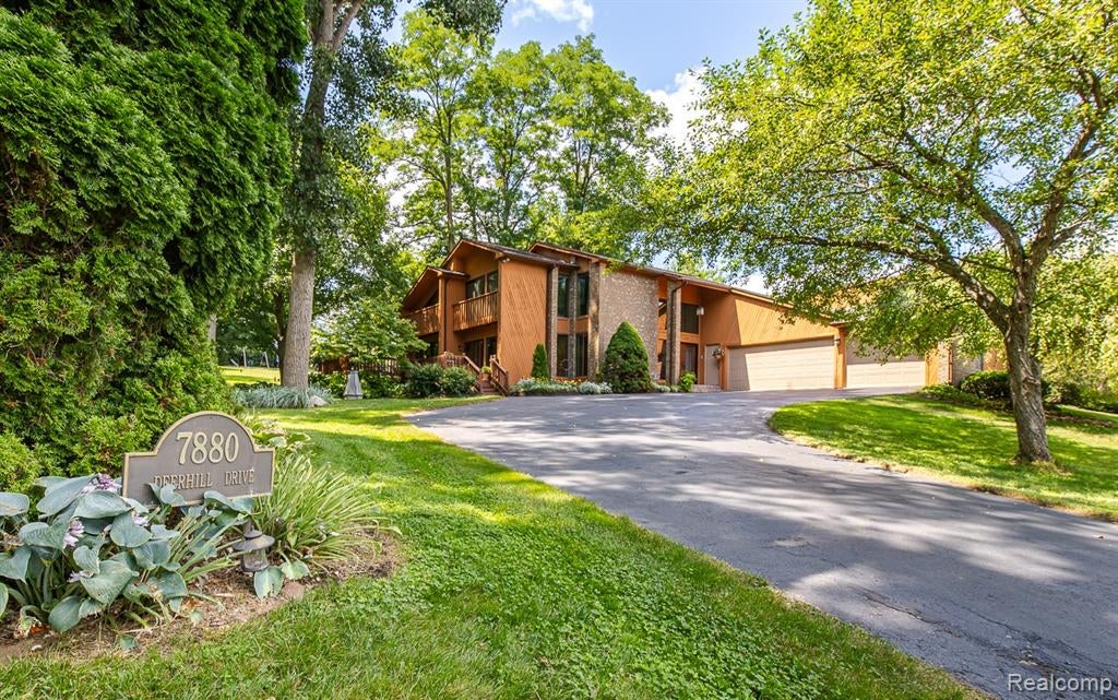 7880 Deerhill Drive — photo