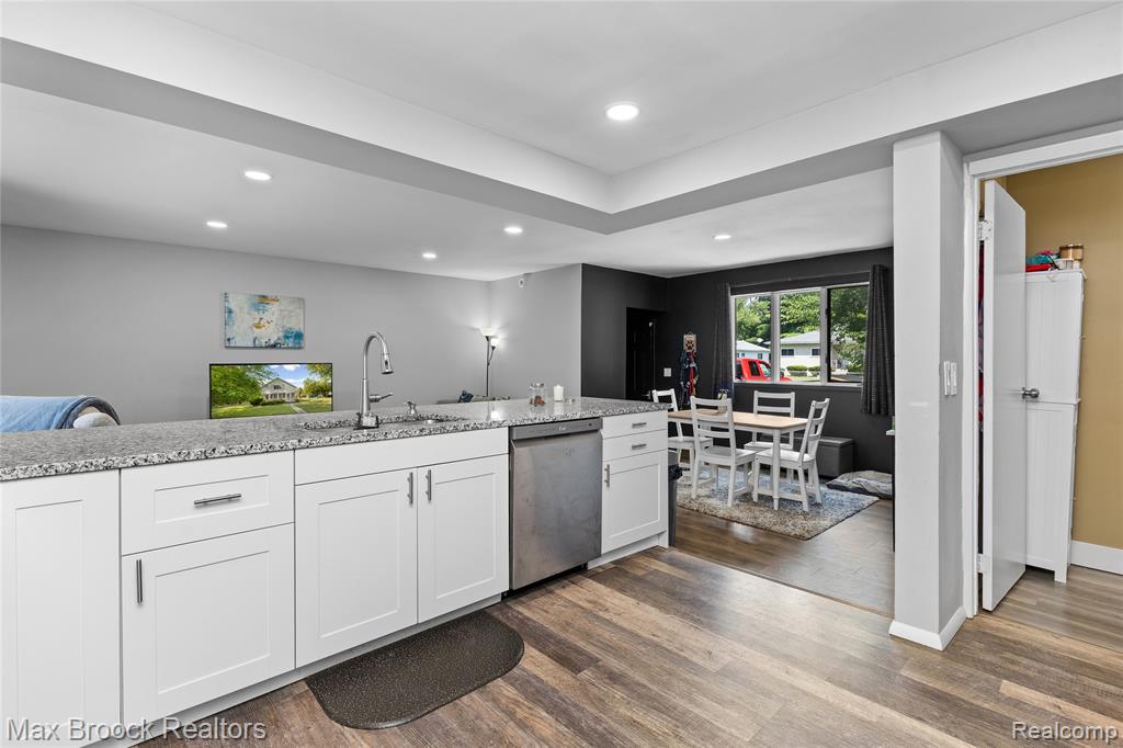 27216 Shiawassee Road — photo