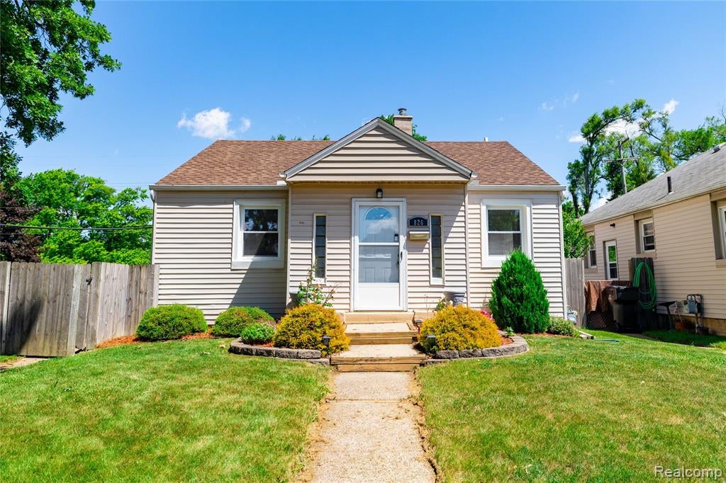 826 Goddard Street — photo