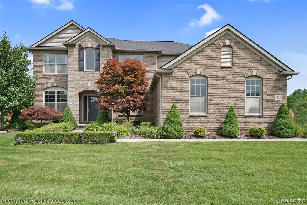 915 Appleton Court — photo