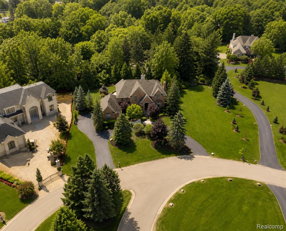 24750 Franklin Farms Drive — photo