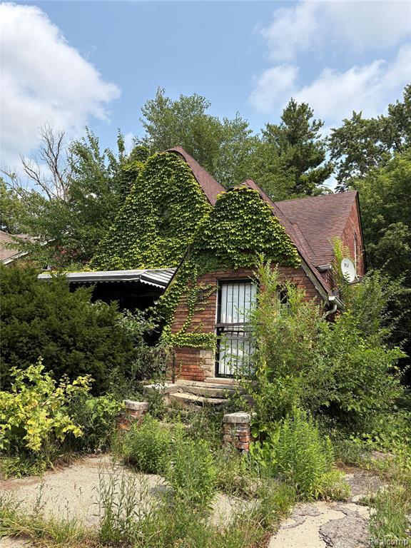10022 Abington Avenue — photo