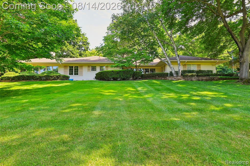 3821 Lakecrest Drive Drive — photo