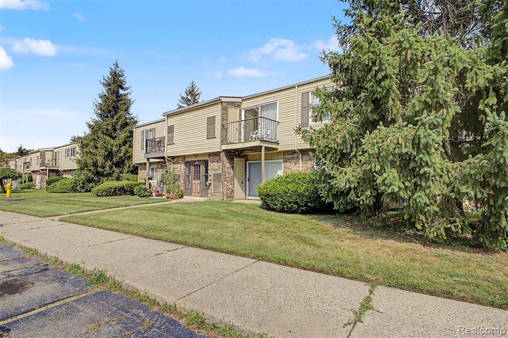 38220 Fairway Court — photo