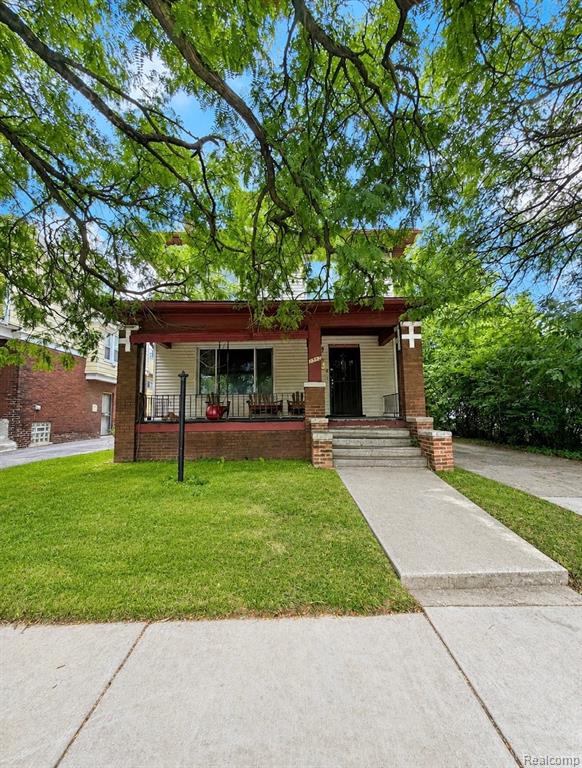 2982 Northwestern Street — photo