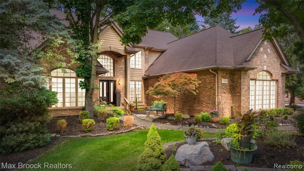 7398 Autumn Hill Drive — photo