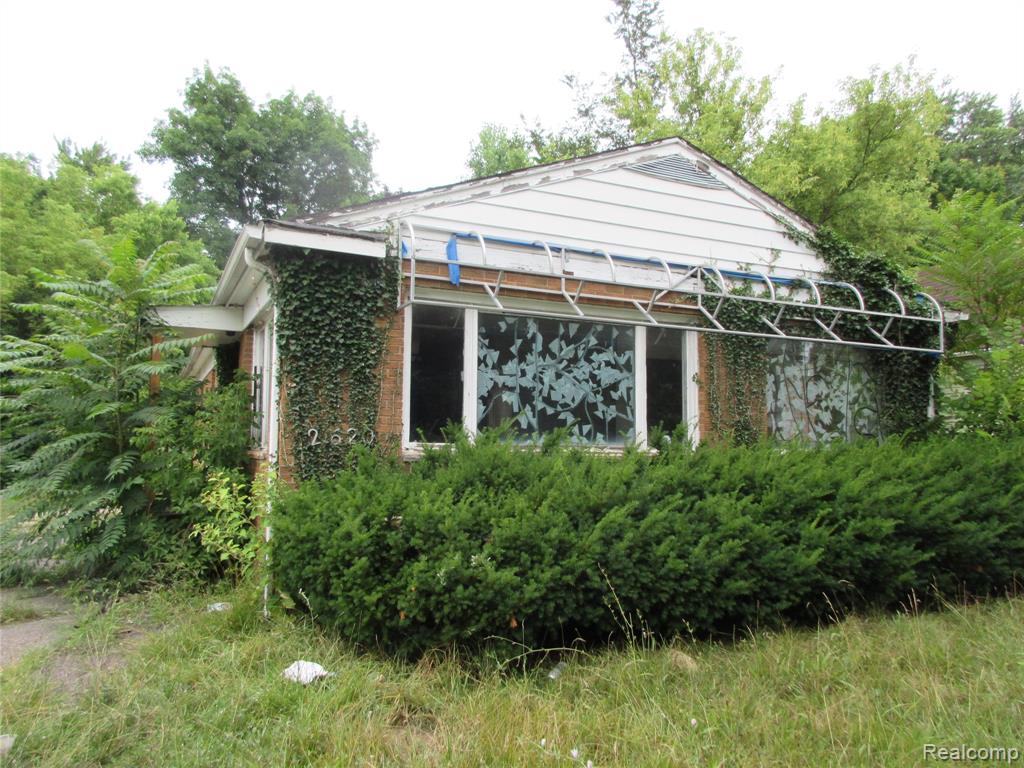 2620 Flushing Road — photo
